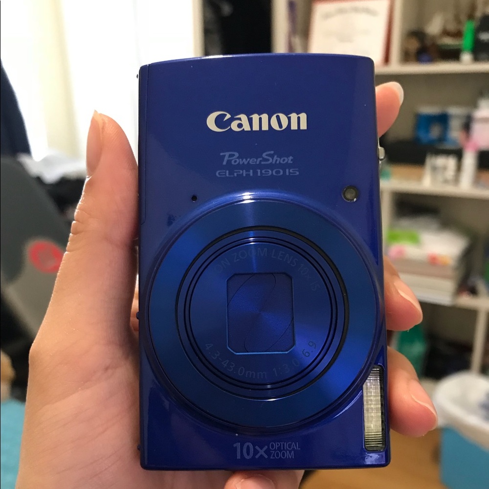 Camera Canon PowerShot ELPH190IS